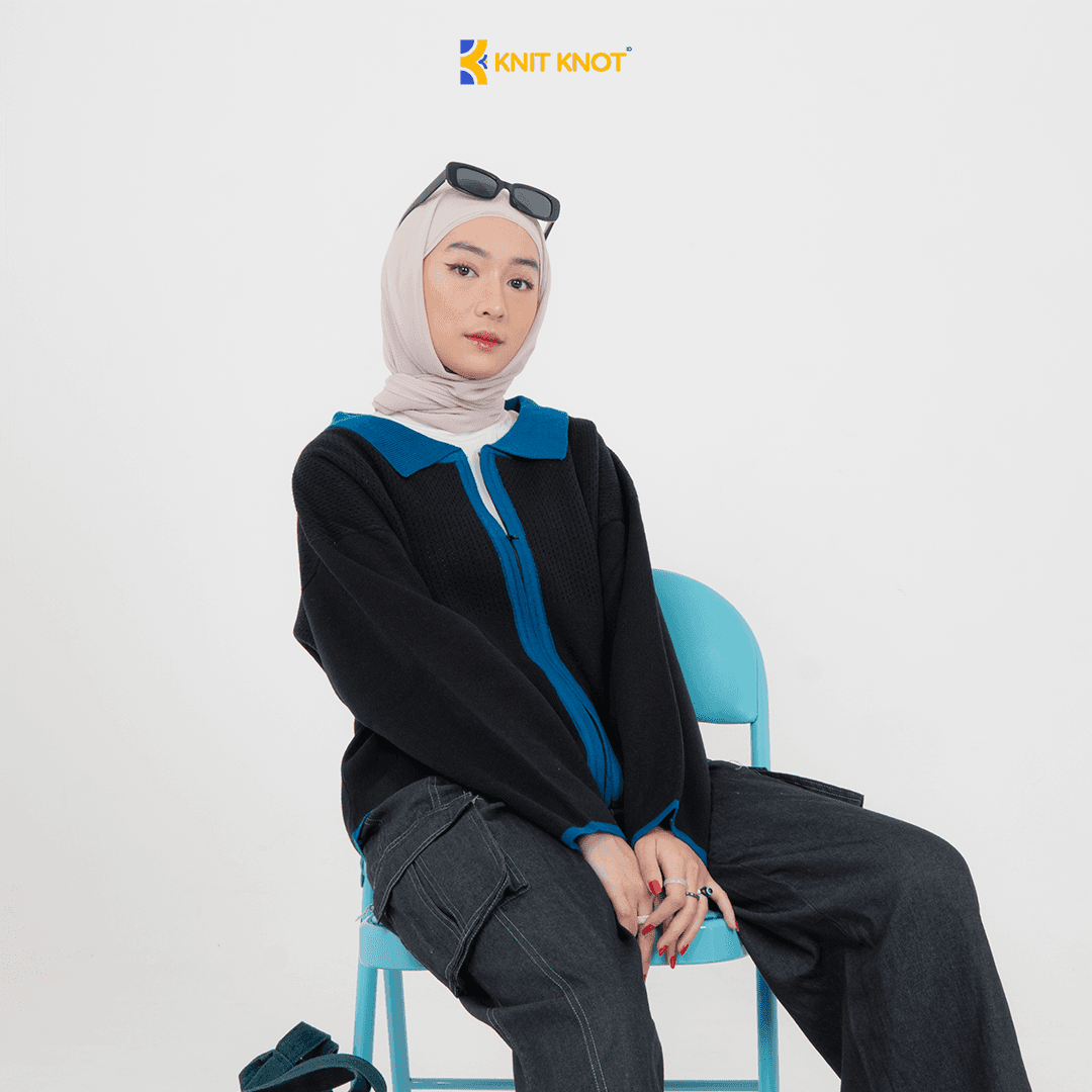 Knitzy Crop Knitted Sweater - Midnight Black