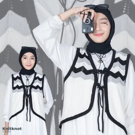 Waves Knitted Vest - Monochrome